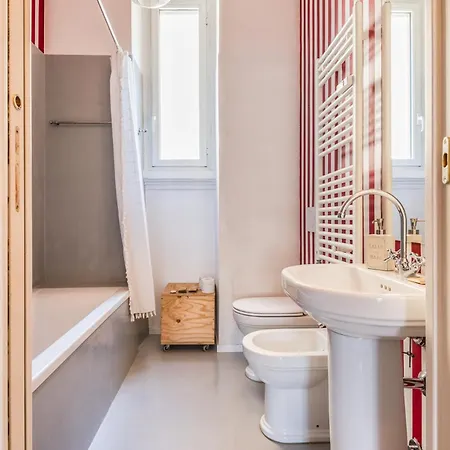 New Aparthotel, 2 Guests, Wi-fi, Viale Umbria Mailand